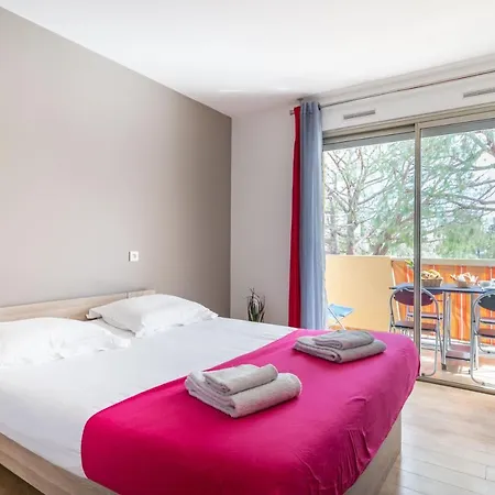 Spacieux 2pièces à5min De Plages Antibes